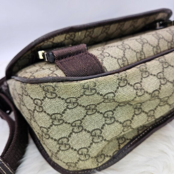 Gucci GM Messenger Bag - Picture 9 of 17